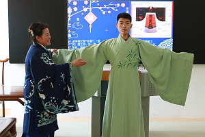 夢回大漢----穿漢服、行漢禮 職業(yè)體驗(yàn)課程方案設(shè)計(jì)